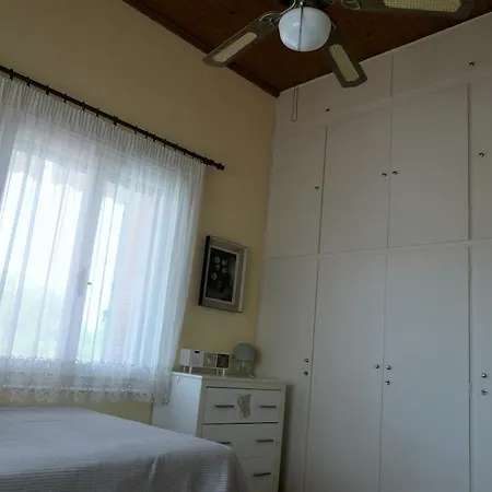 Homely And Tranquil Near The Mesokhórion
